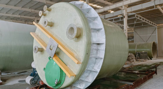Réservoir de stockage en FRP GRP à milieux multiples Grande capacité Forme horizontale verticale