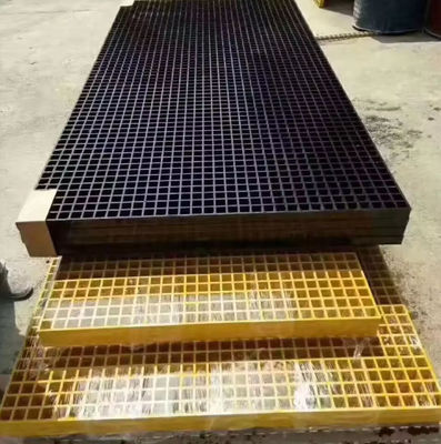 Réseau de treillis en FRP GRP Carré Lourd, Réseau de plancher en fibre de verre Résistance à la corrosion