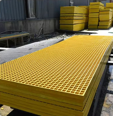 Réseau de treillis en FRP GRP Carré Lourd, Réseau de plancher en fibre de verre Résistance à la corrosion