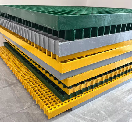 40x40x30mm Panneau supérieur du toit solaire Maillage Marche piétonne Barrière en fibre de verre