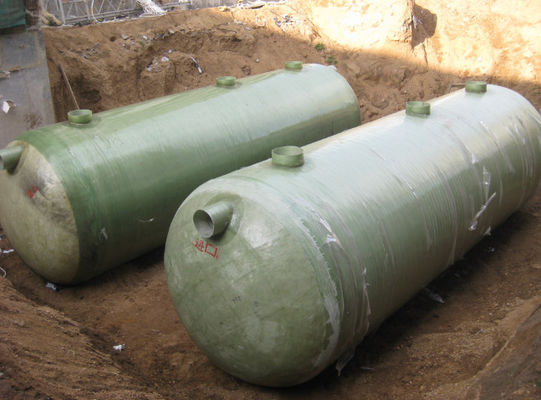 Réservoirs septiques en plastique renforcés de fibres Réservoirs septiques en fibre de verre Construction légère