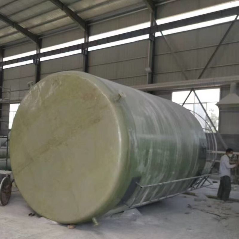 Réservoir en FRP en fibre de verre avec commutateur flottant pour contrôler le niveau de l' eau, réservoir de stockage de GNL complet